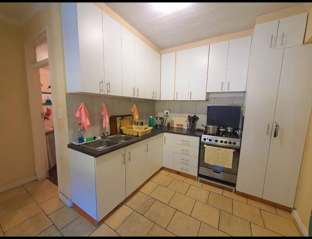 7 BEDROOM HOUSE FOR SALE IN GOODWOOD ESTATE
